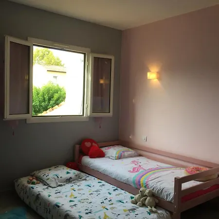 3 Ac Garden Pool Parking 2 Min By Car Villa